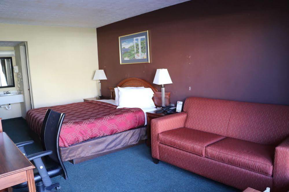 Red Roof Inn Walton - Richwood Exteriör bild